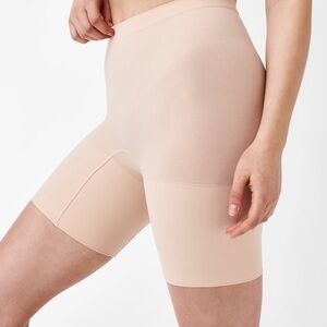 Spankx Seamless Nude Shapewear Shorts M